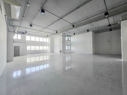Carros Centre (D25), Factory #527957781